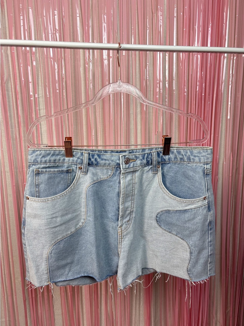 Like new Wild Fable Two-Tone Patchwork Denim Shorts SZ 14
